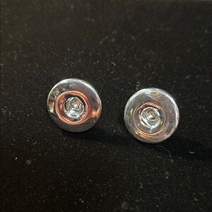 Snap Silver Round Stud Earrings